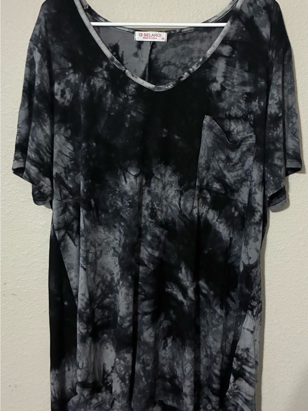 Belaroi women’s Black & Gray Tie-Dye Pocket Tee